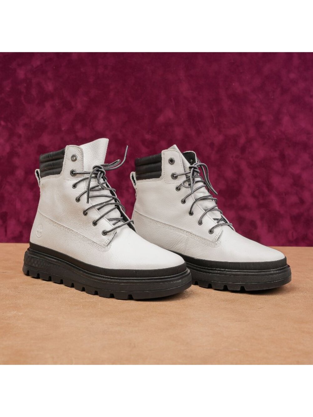 Timberland Women Ray Lace-up Flat Festival party White leather Boots sz 8